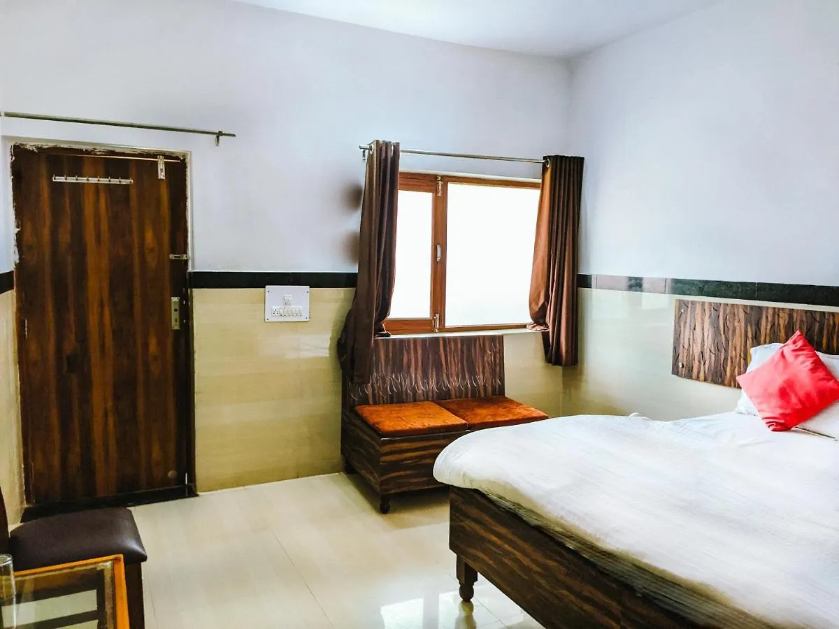 Goverdhan Hotel - Close To Railway Station And Bus Stand Agra  India
