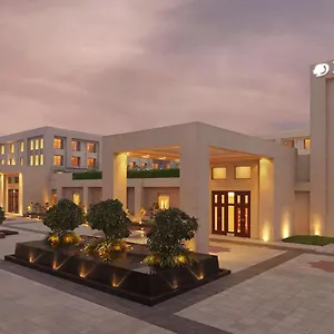5* מלון Doubletree By Hilton