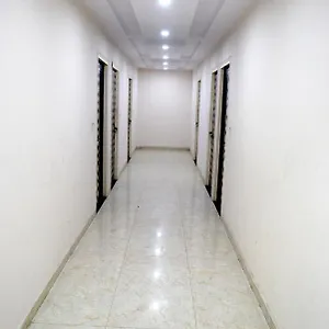 2* Hotel Harish Palace