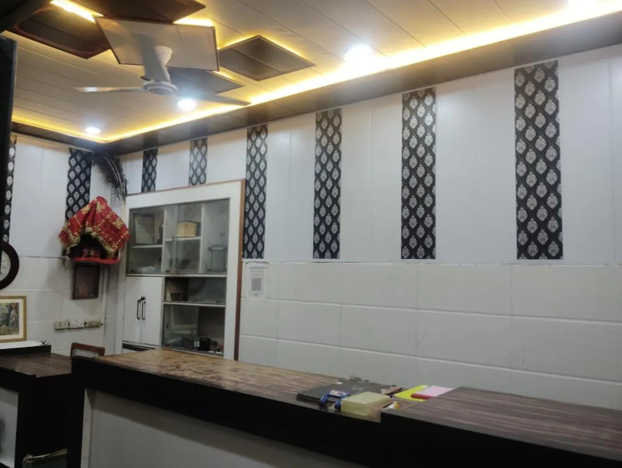 Goverdhan Hotel - Close To Railway Station And Bus Stand アーグラ インド